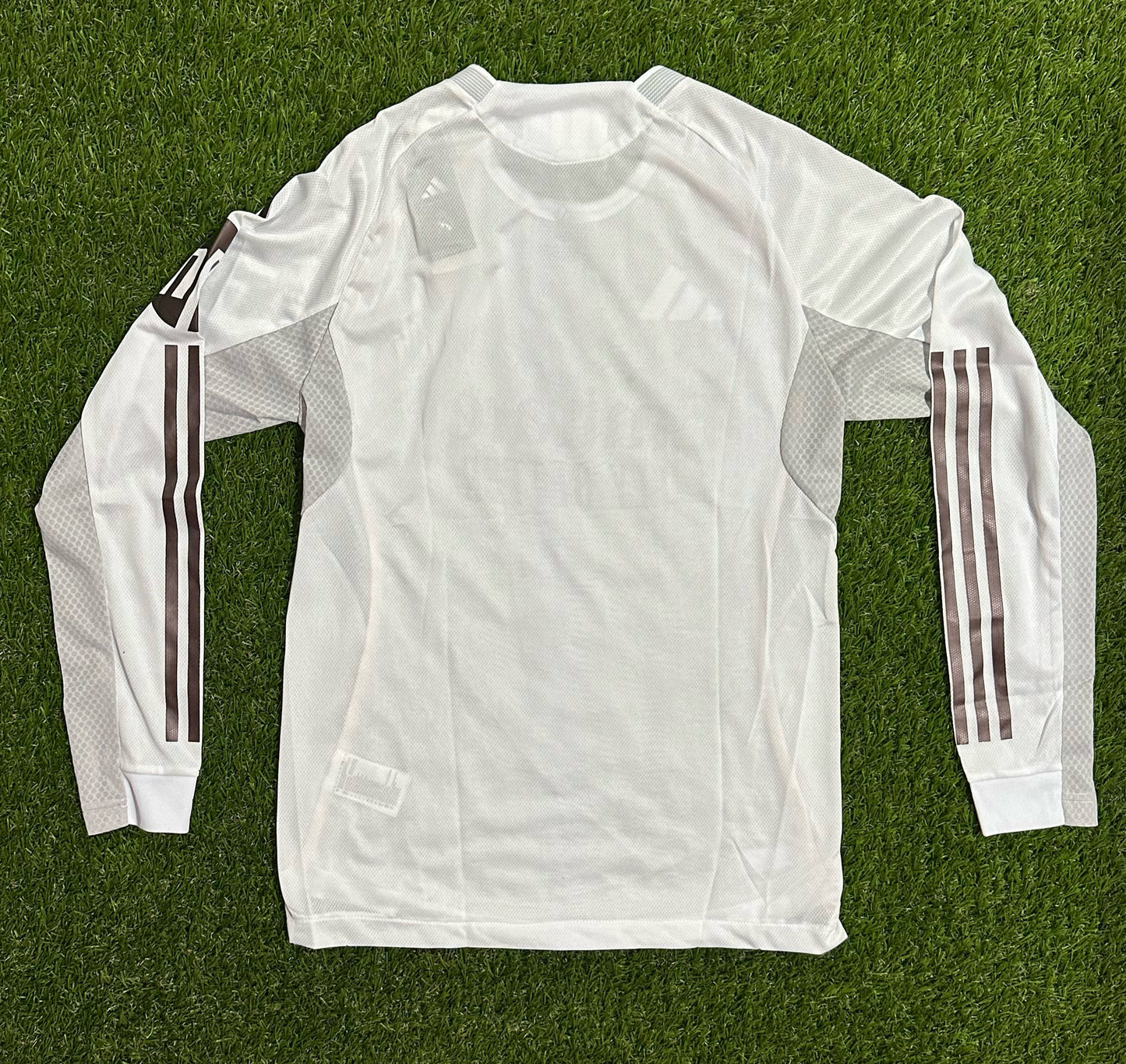Real Madrid 2026 larga NO original